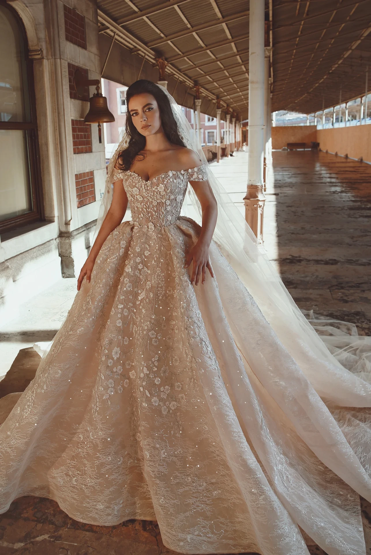 Paloma — view 3